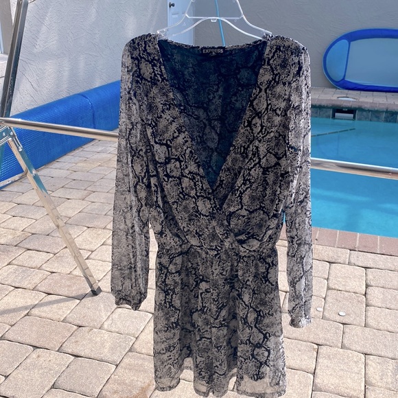 Express Short romper - Picture 1 of 5